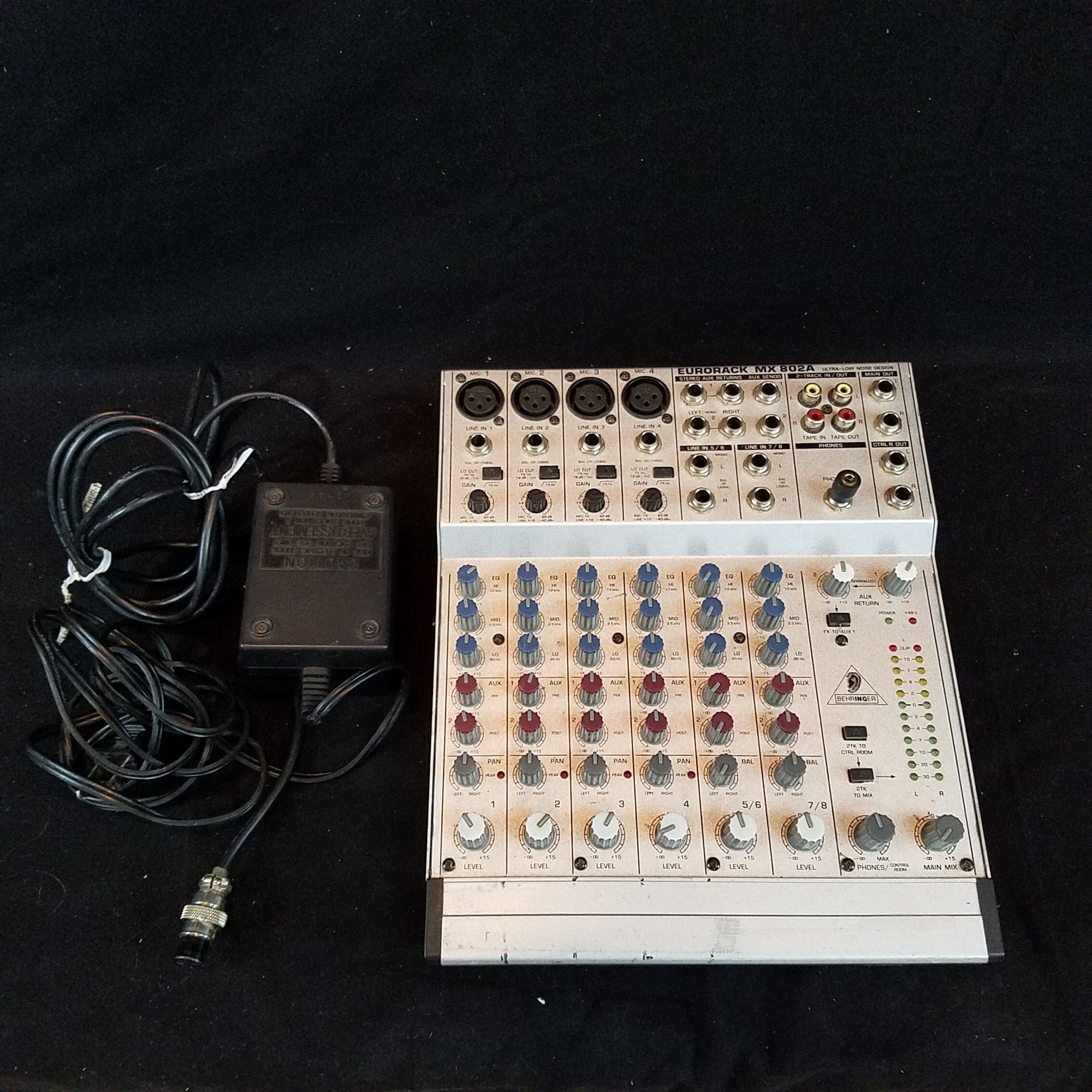 Behringer MX802A Mixer