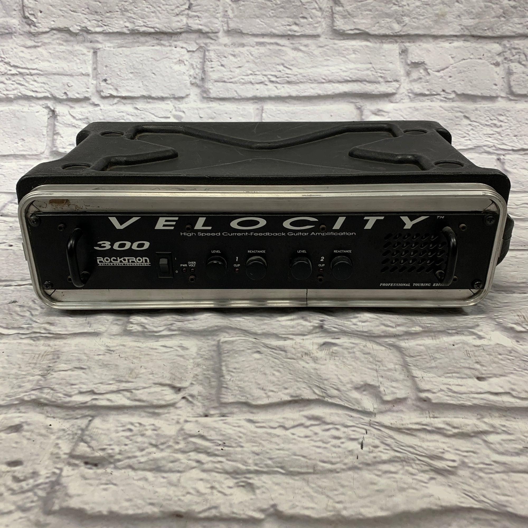 Rocktron Velocity 300 Guitar Power Amp w/ SKB Case - Evolution Music