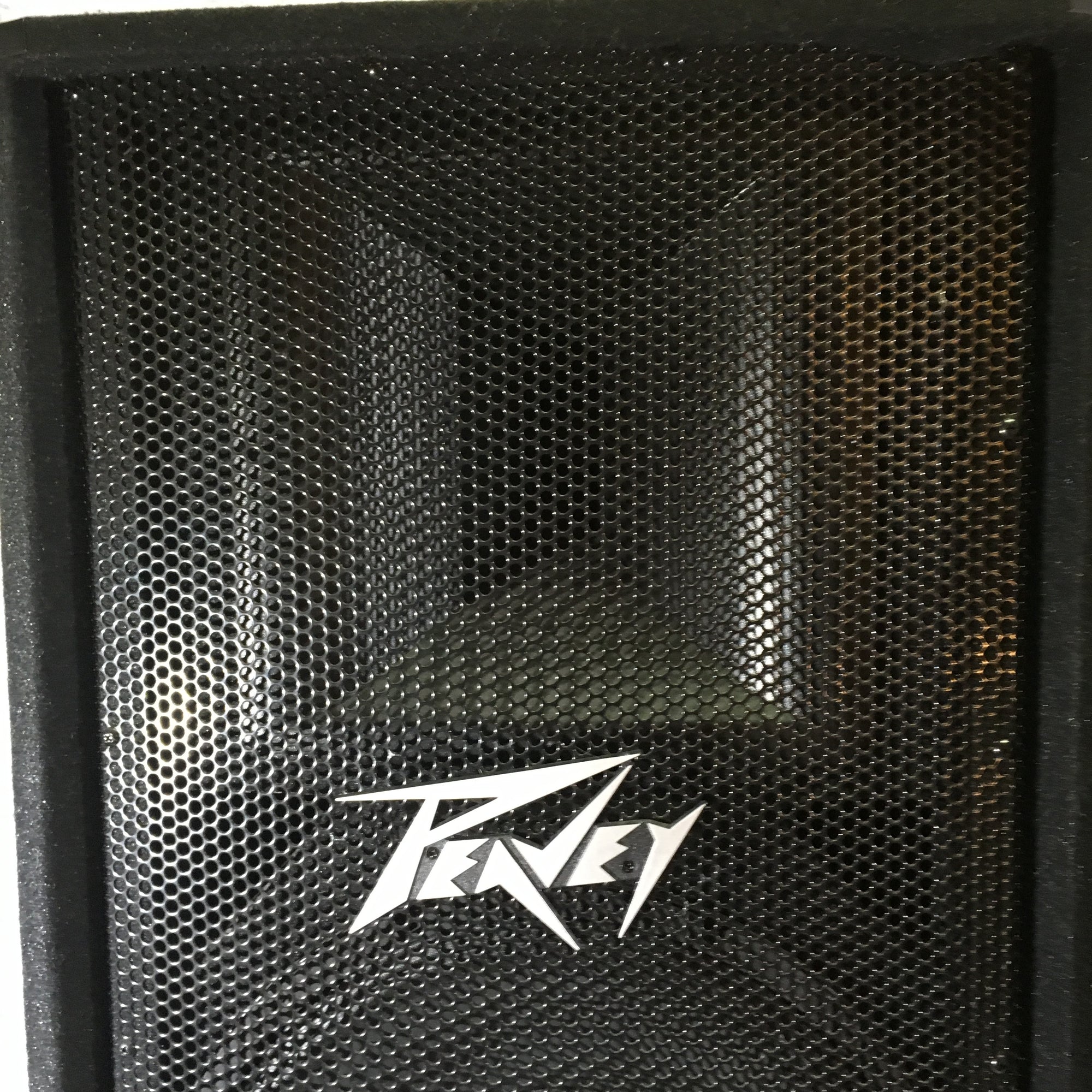 Peavey PV215 Speaker Tower Pair