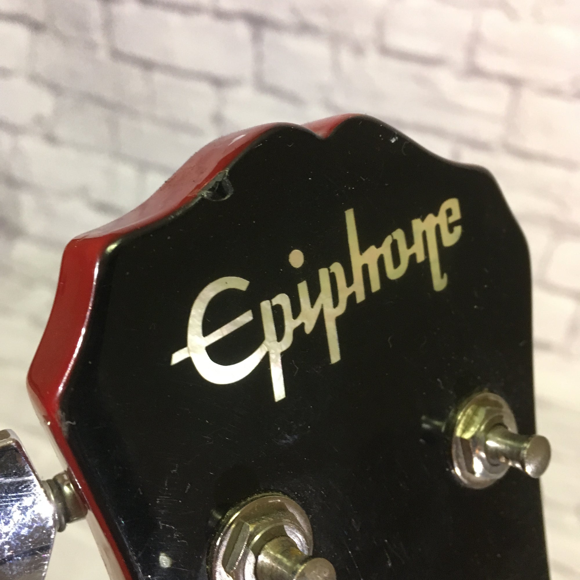 ジャンク品 Epiphone Les Paulのボディ・ネックのみ 抜け殻 Epiphone Les Paul 100 Guitar Neck - Bolt On - Evolution Music