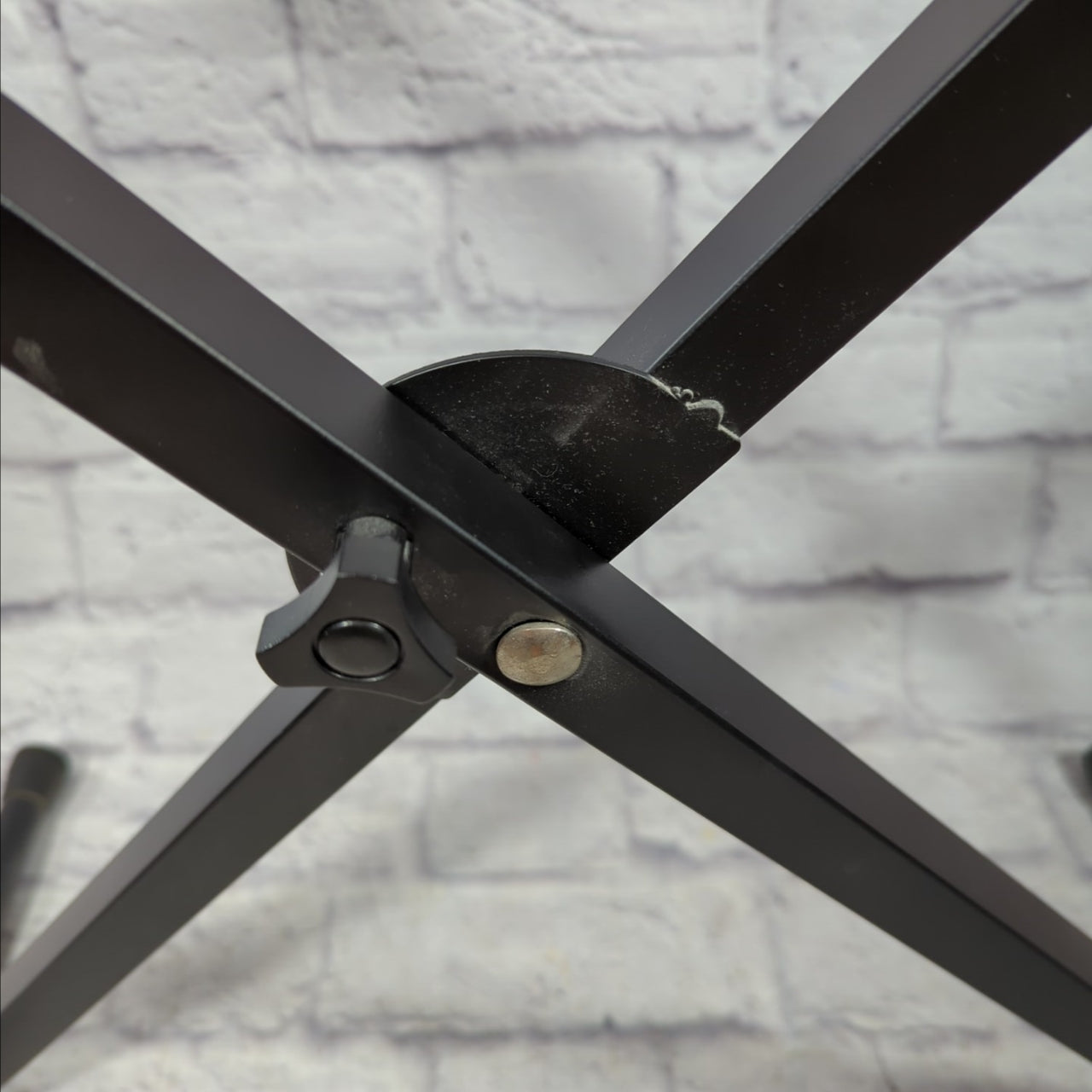 Unknown Single Keyboard Stand