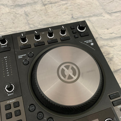 Native Instruments Traktor Kontrol S4 MK3 DJ Controller with Gig Bag