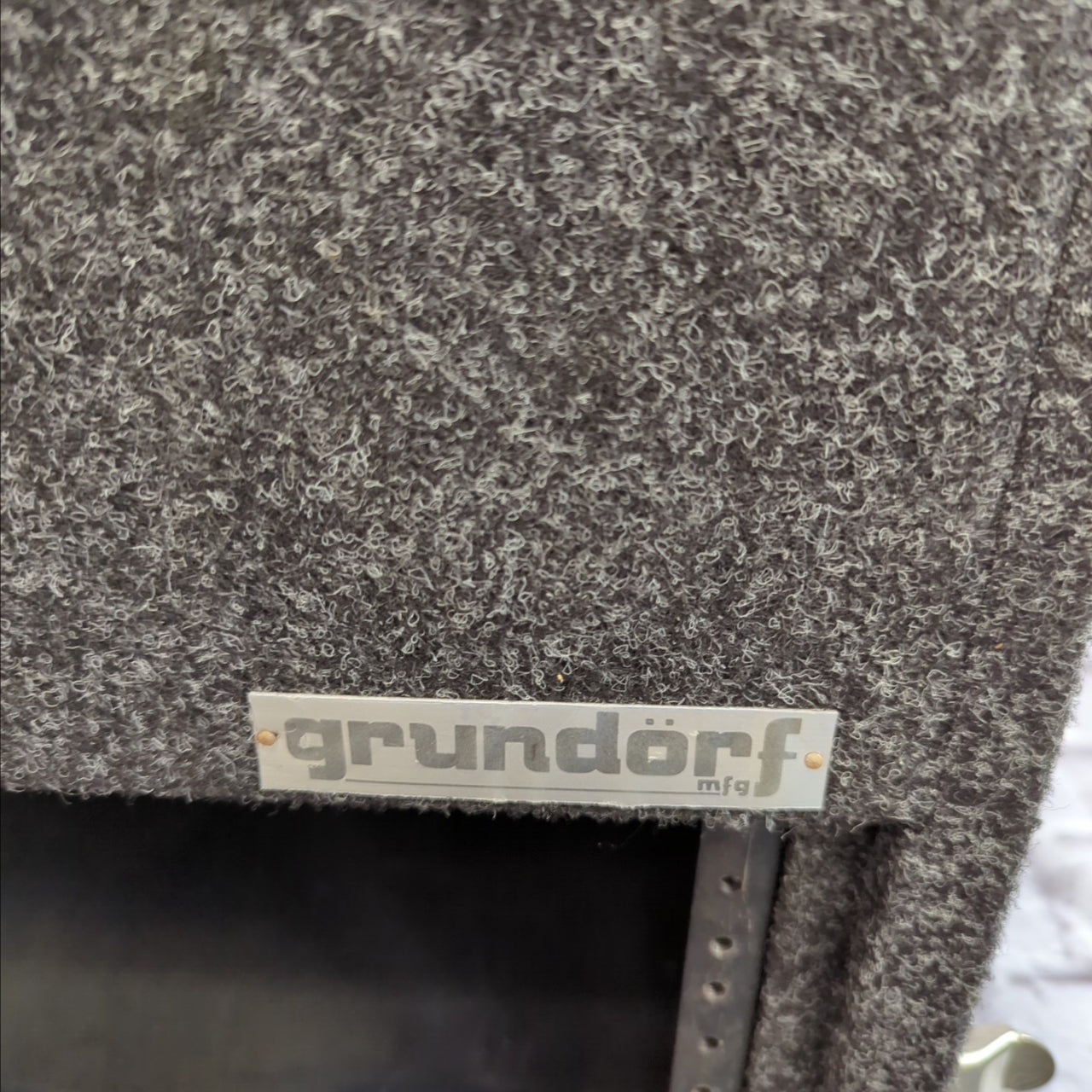 Grundorf 4U Rack Case with Mixer Slant Top