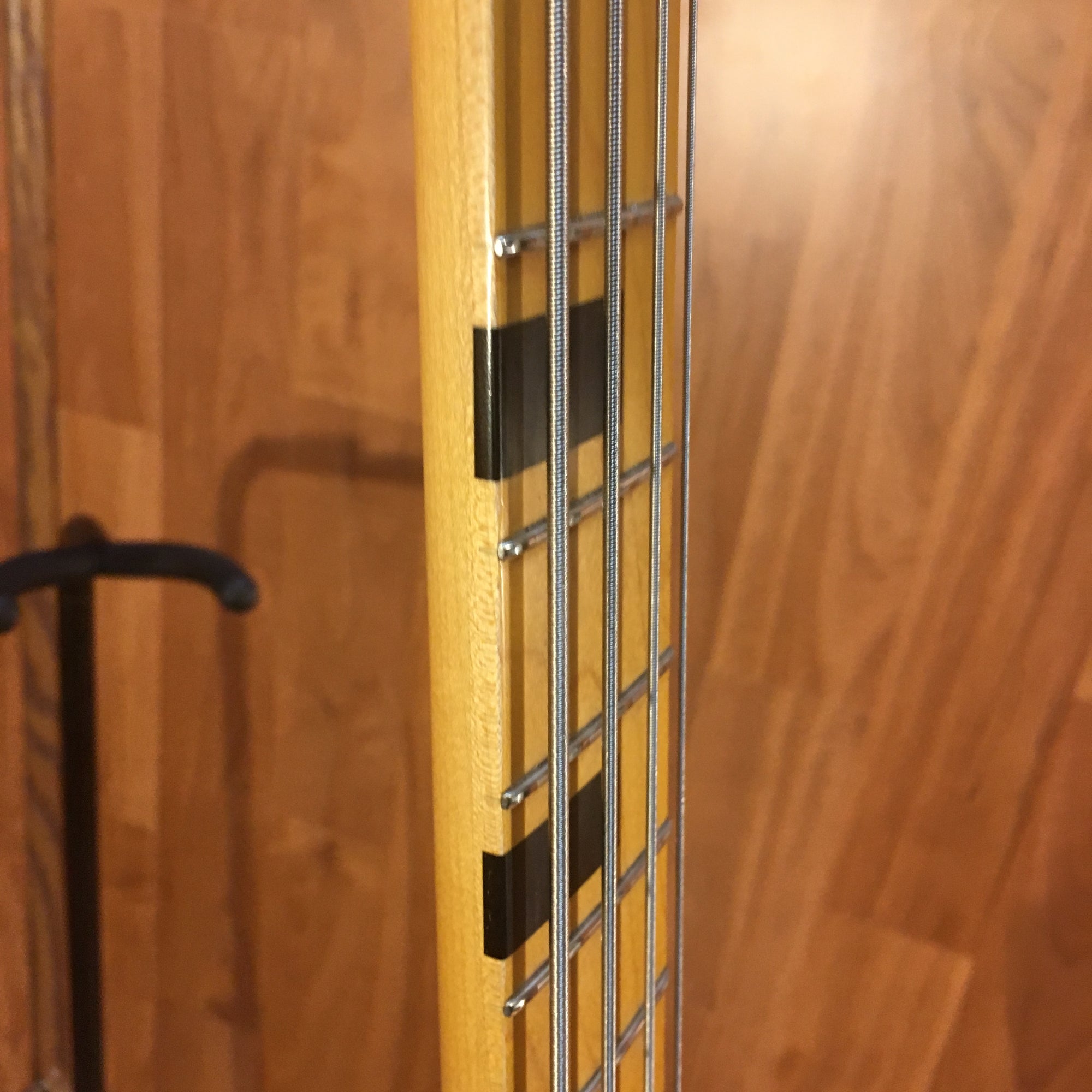 ** Schecter Diamond Series Stiletto 4 Session Natural Bass