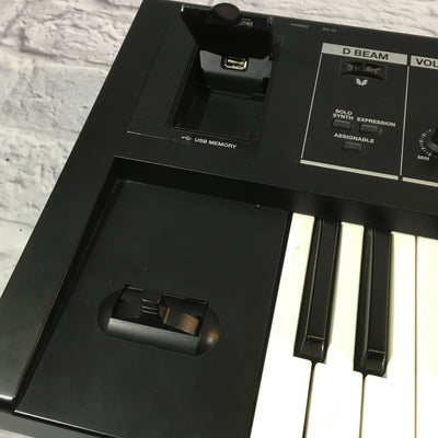 Roland Juno DI Synthesizer w/ bag and pwr supply