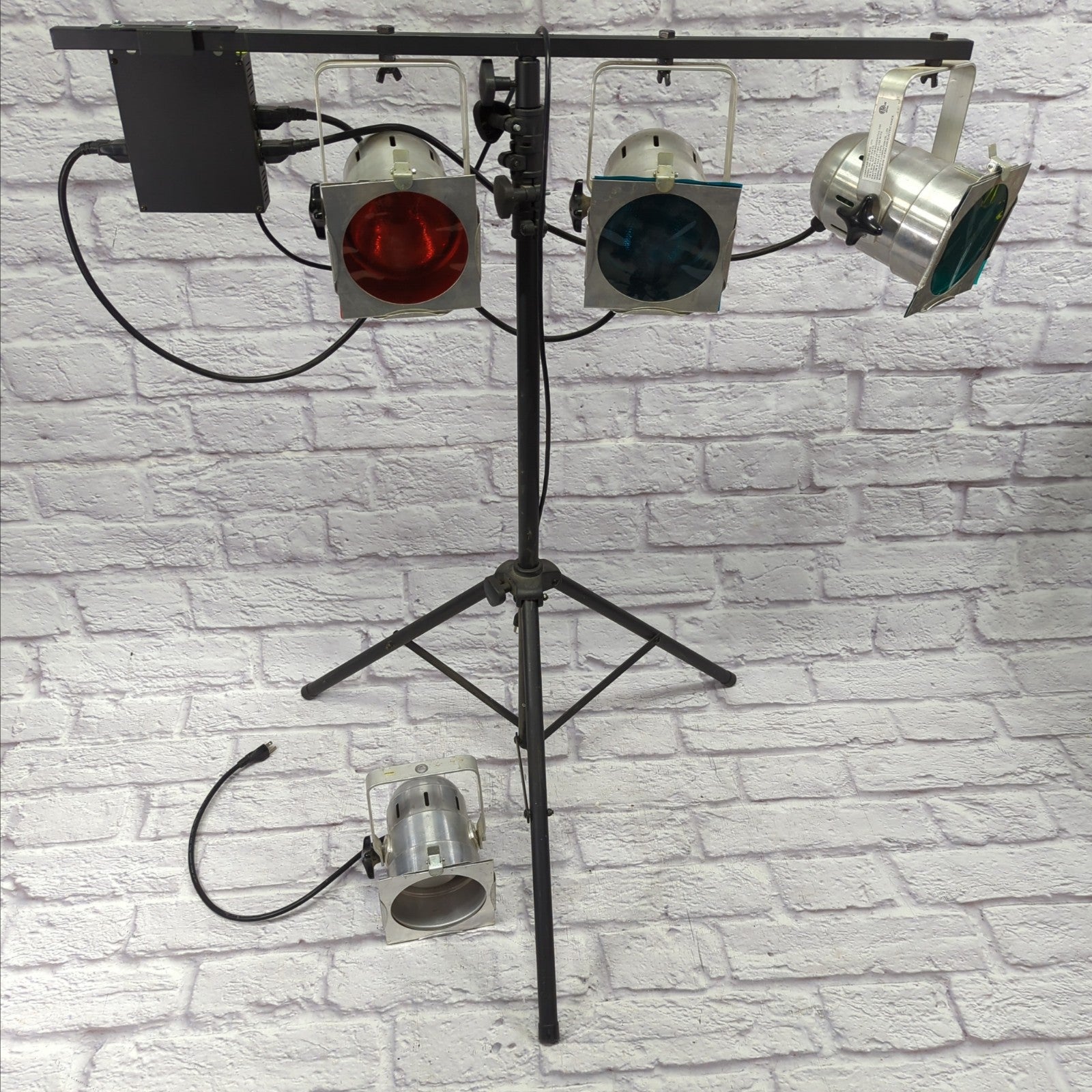 LSC T4 4 Channel Light Chaser with 4 Par Cans