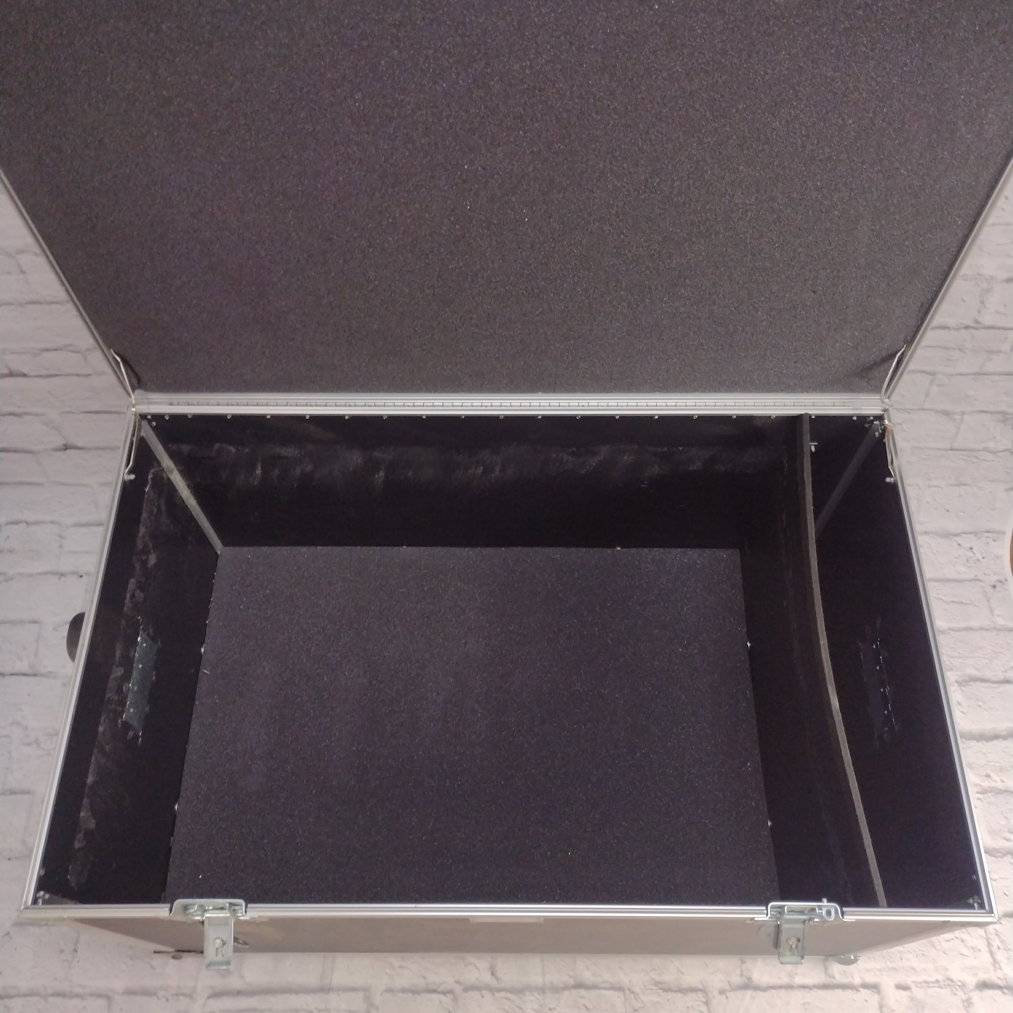 Unknown Large Rolling Case