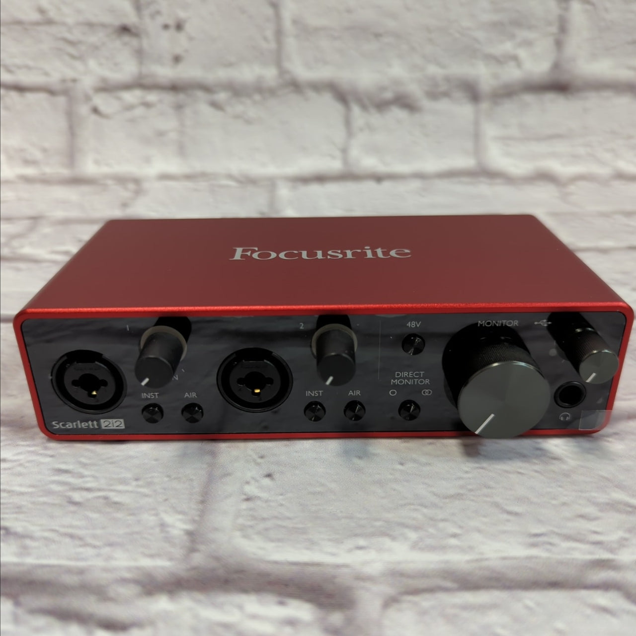 Focusrite Scarlett 2i2 USB Recording Interface
