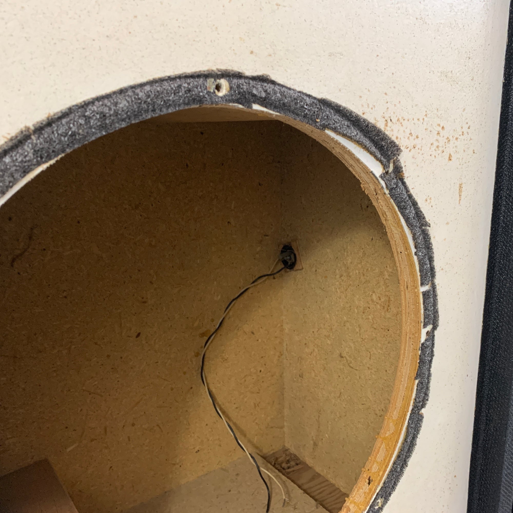Unloaded Single 15" Speaker Cabinet