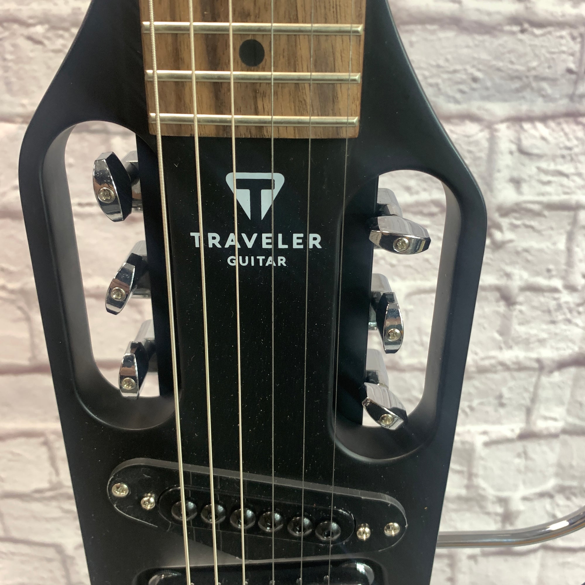 Traveler Ultralight Black Electric Guitar