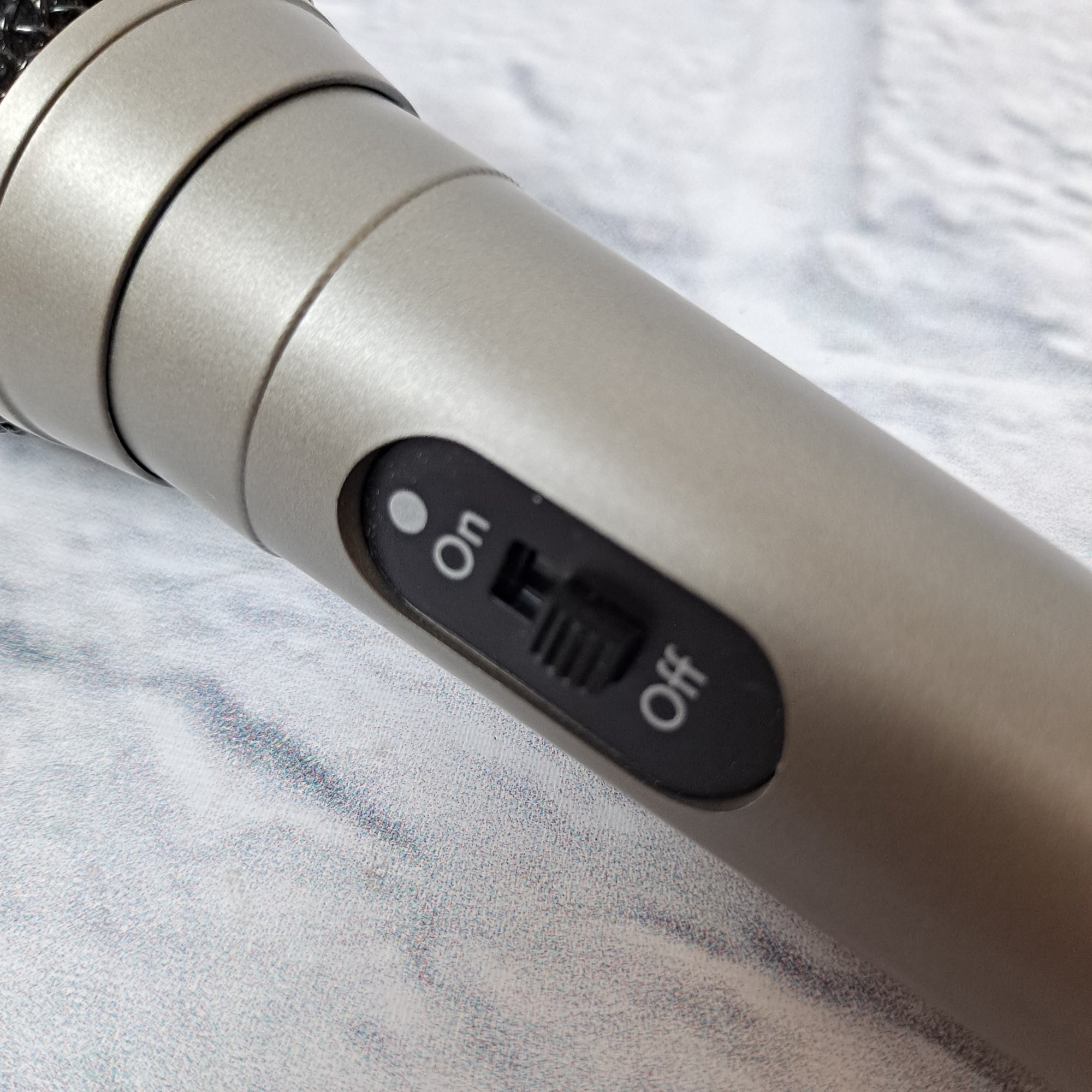 No Name microphone with attached 1/4 cable