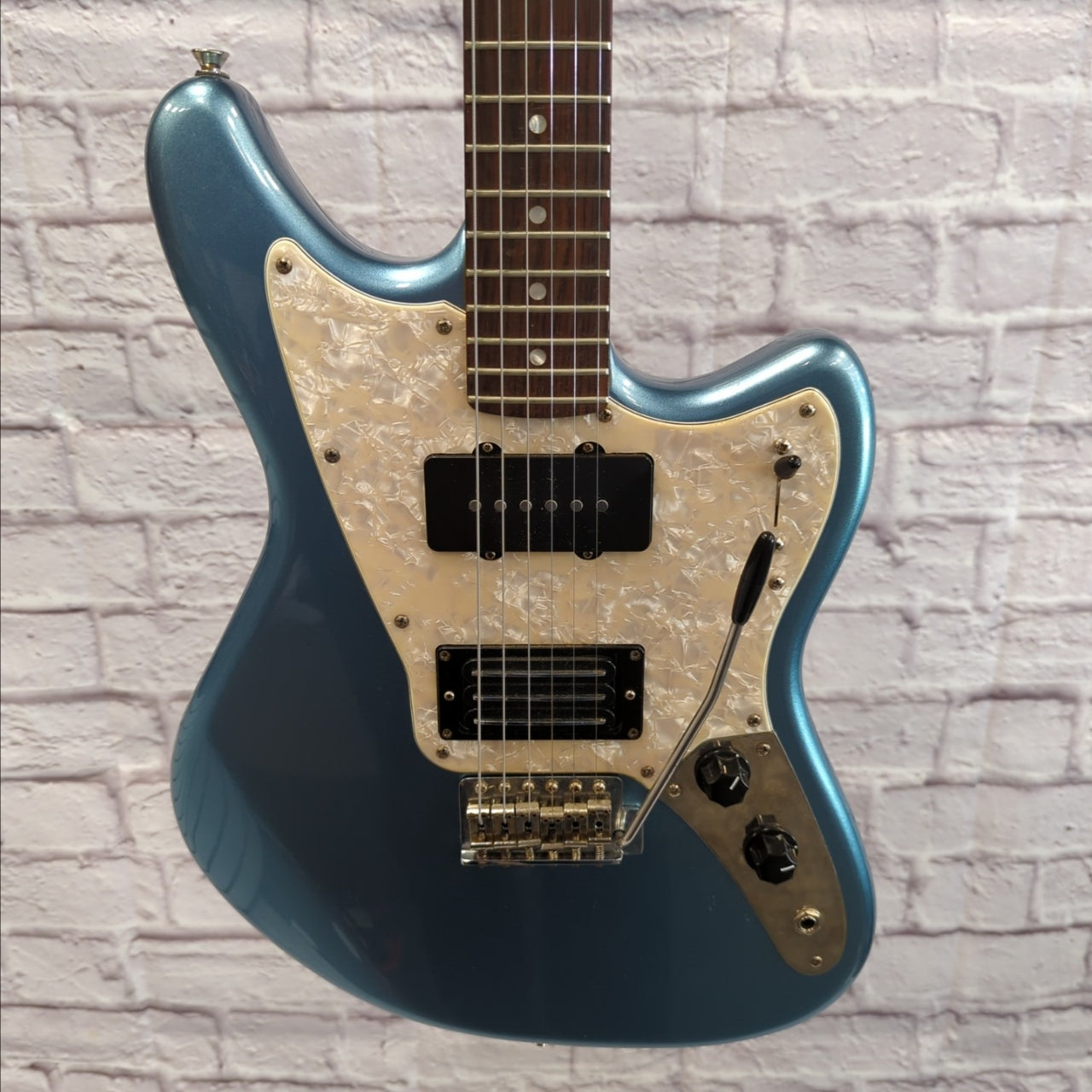 はる【希少】Fender / Modern Player Marauder Fender Modern Player Marauder Ice Blue Metallic 2012