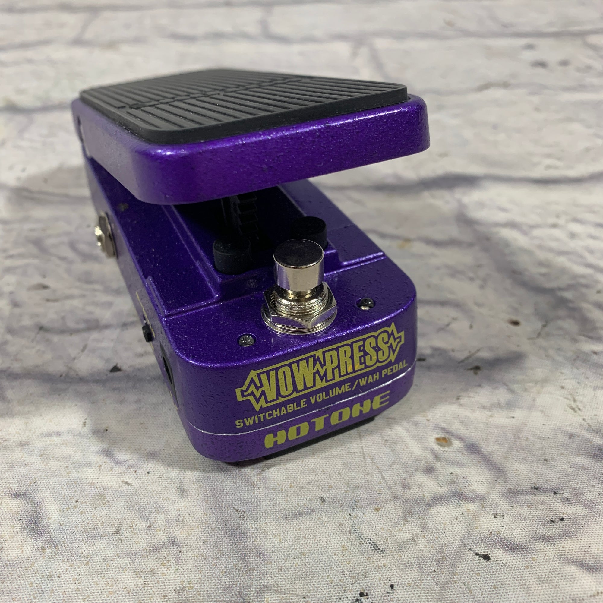 Hotone Vow Press Switchable Volume / Wah Pedal