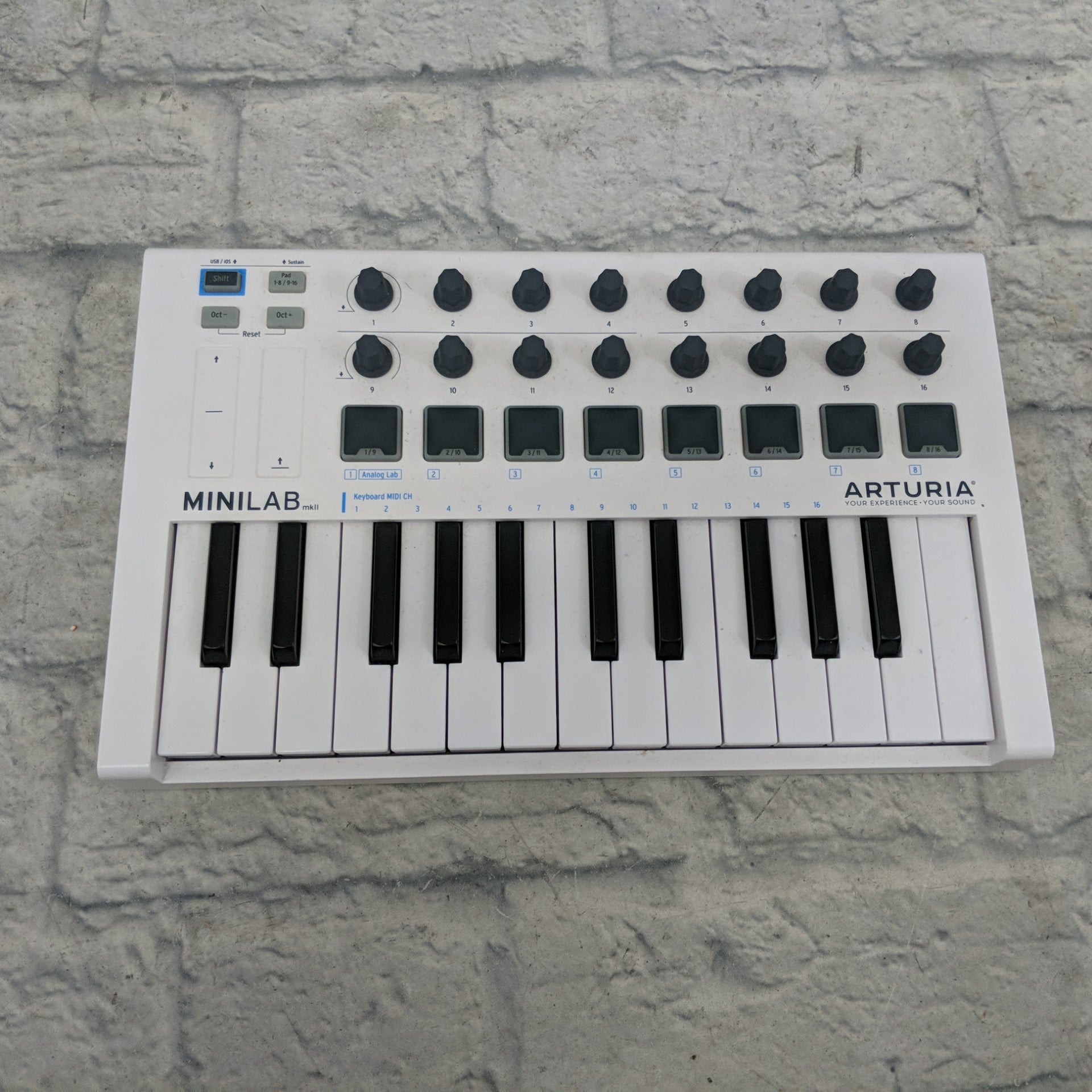 Arturia Minilab MkII USB Midi Controller