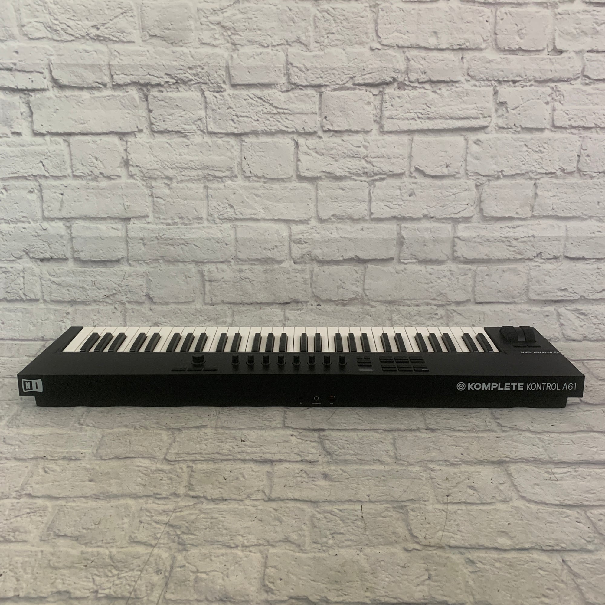 Native Instruments Komplete A61 Midi Controller