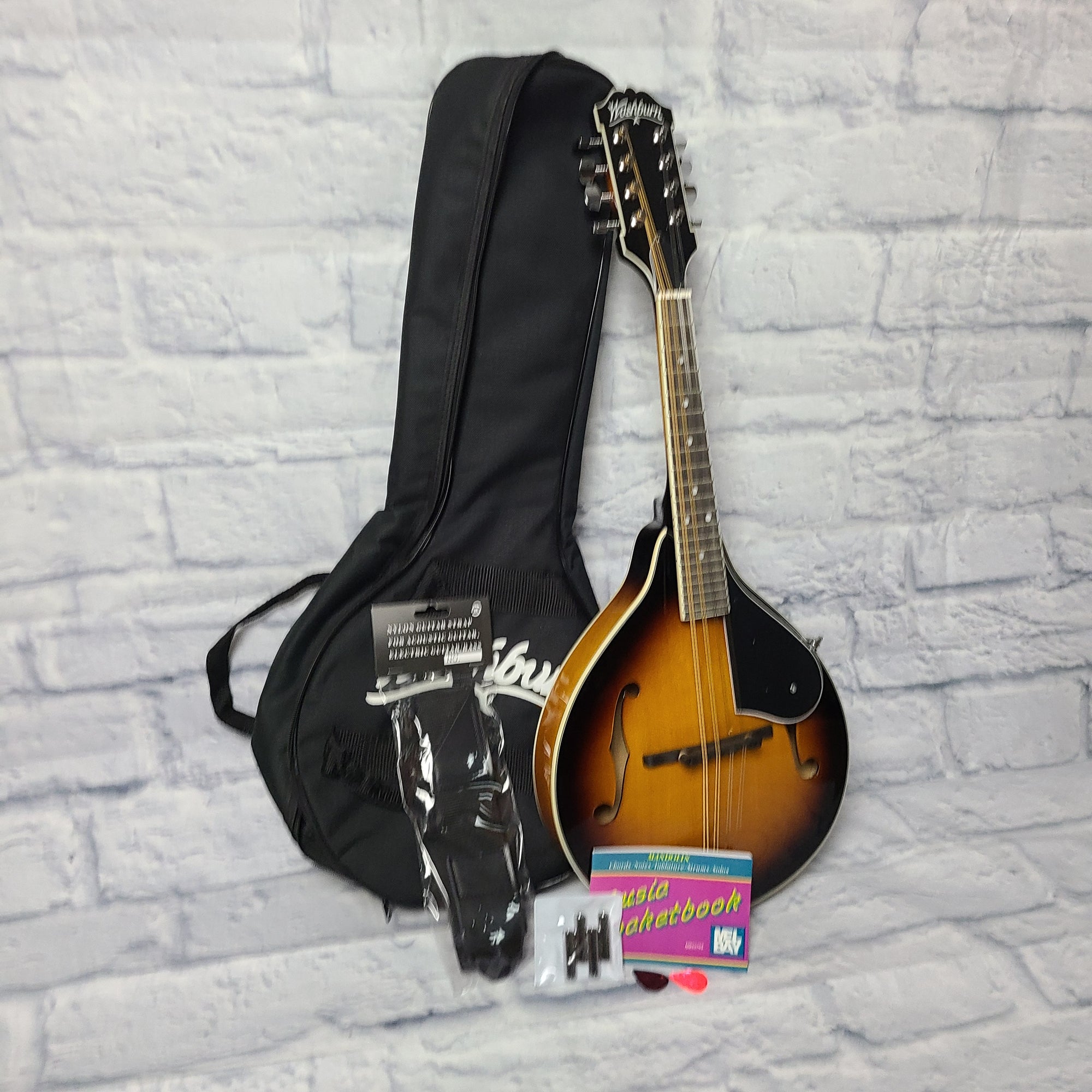 Washburn M1K-A Americana Series A-Style Mandolin Pack, Tobacco Sunburst w/ Gig Bag