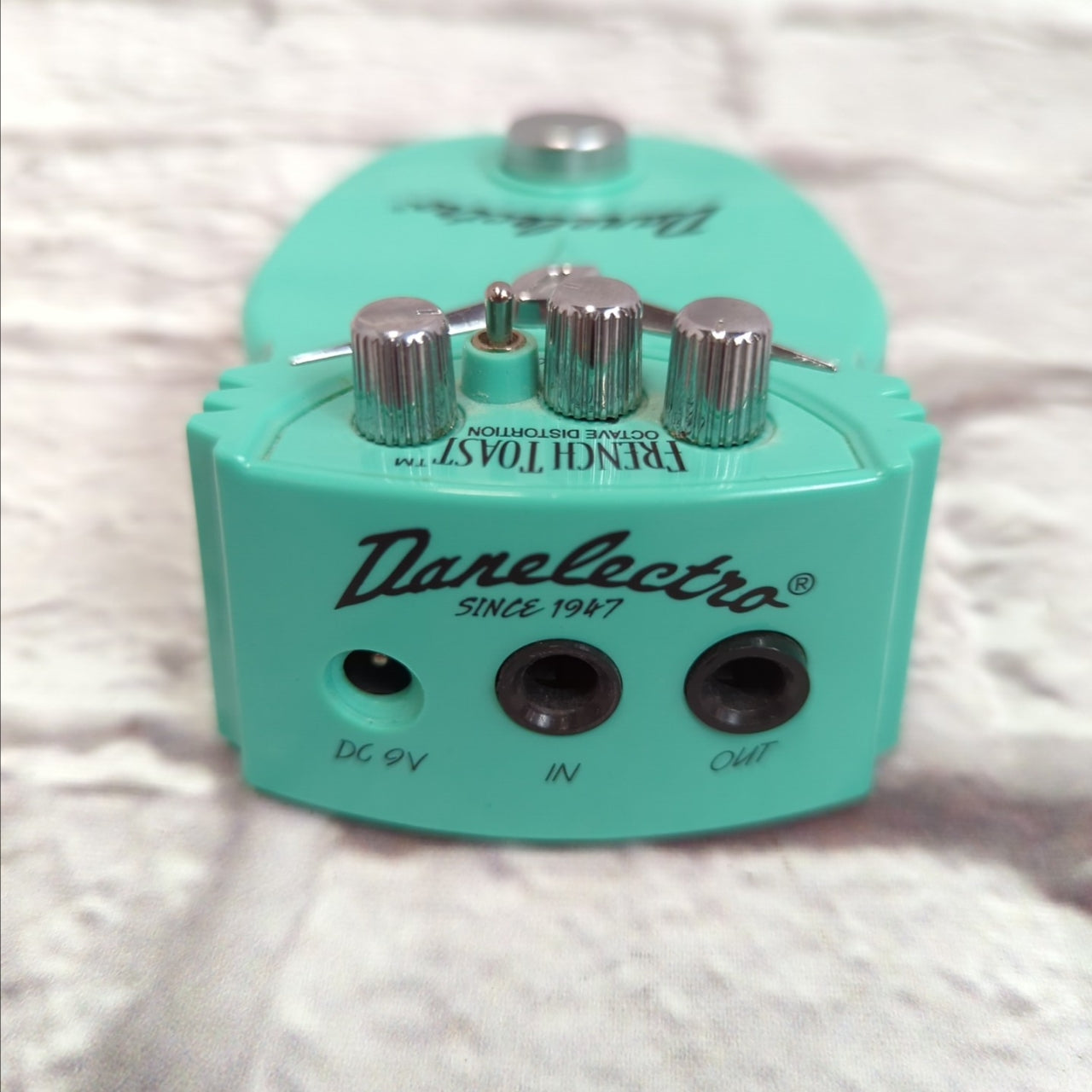 danelectro mini effects pedals Danelectro DJ-13 French Toast Octave Distortion Mini Effects Pedal