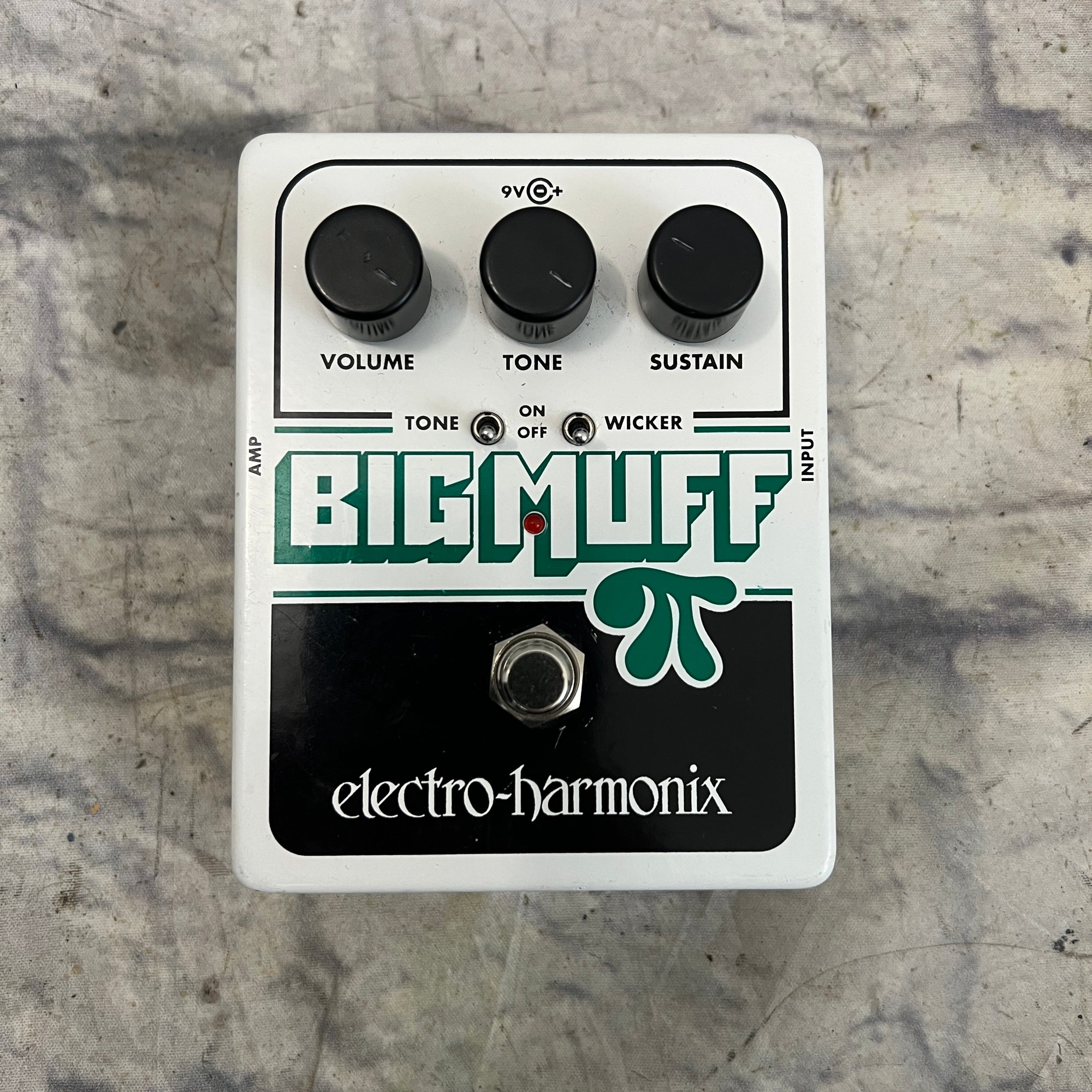 Electro-Harmonix Big Muff tone wicker Fuzz Pedal - Evolution Music