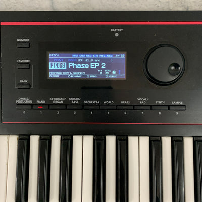 Roland Juno-DS61 61-Key Synth Controller Sampler w/ Gig Bag