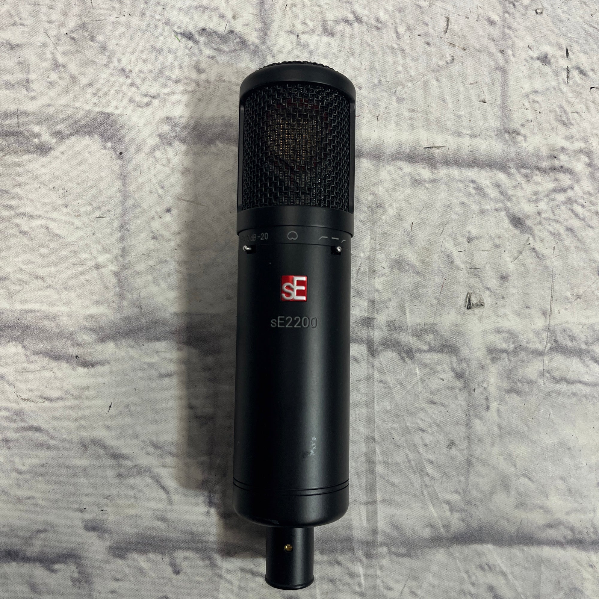 SE Electronics SE2200 Cardioid Condenser Microphone