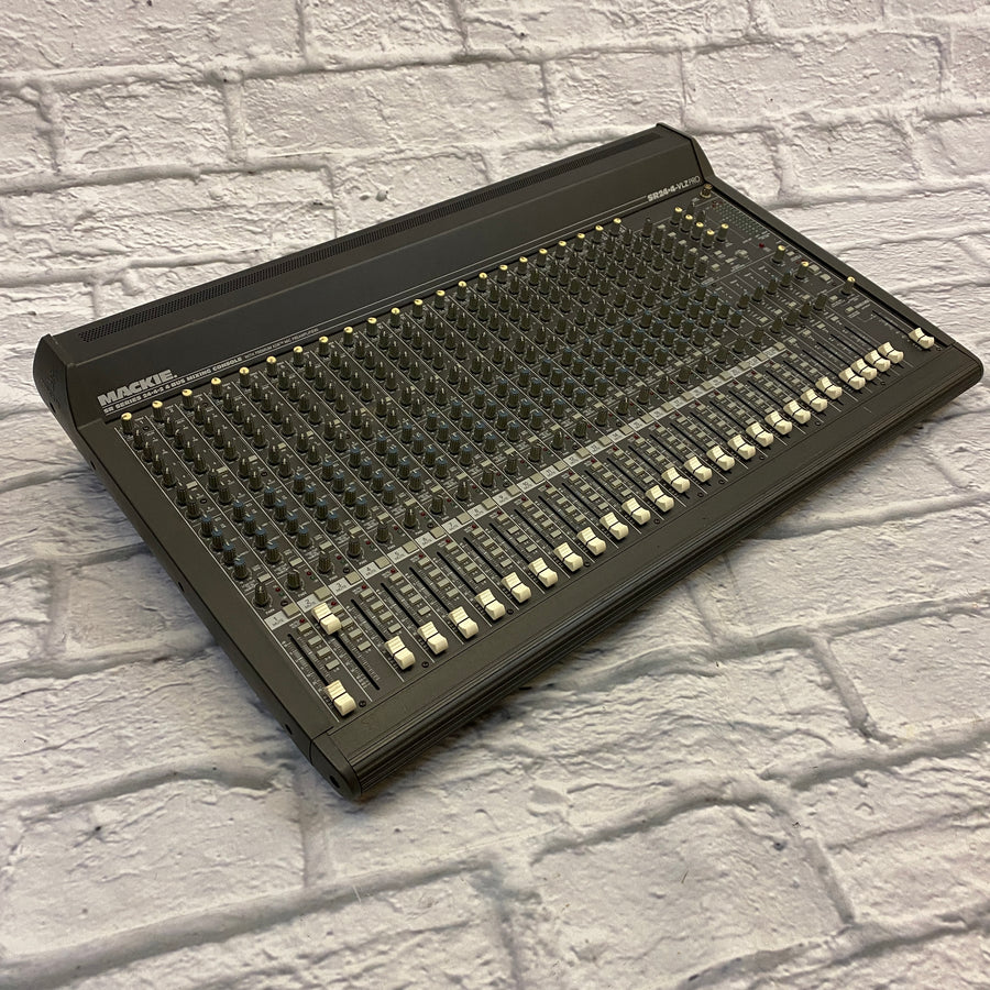 Mackie SR24-4 24 Channel Mixing Console w/ Road Case
