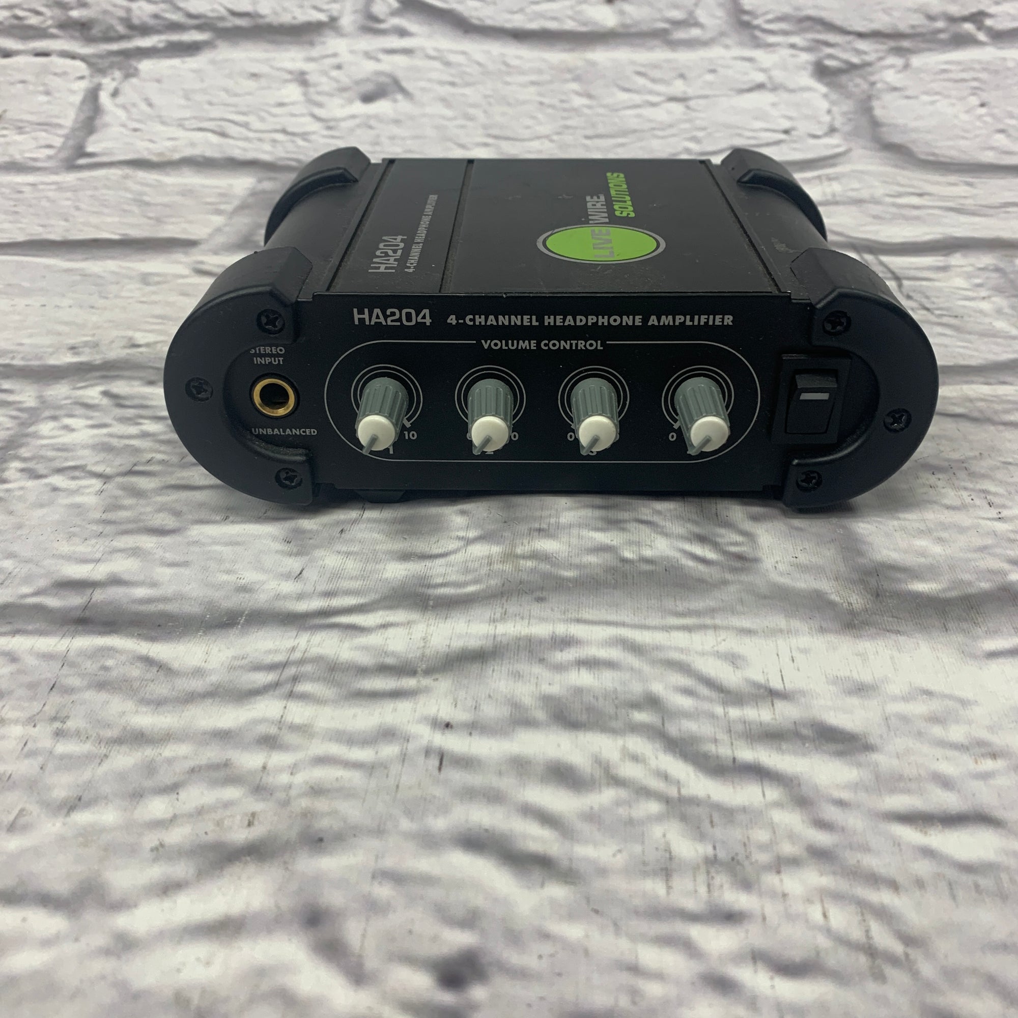 Livewire HA204 Headphone Amp