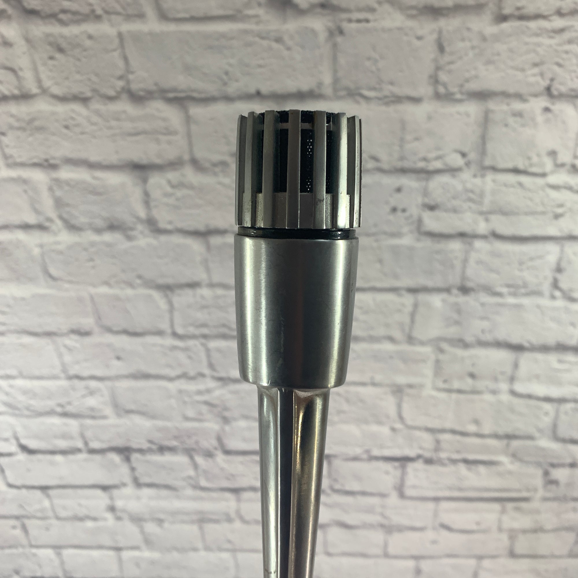 Vintage 1960s Midland 22-211 Dynamic Microphone