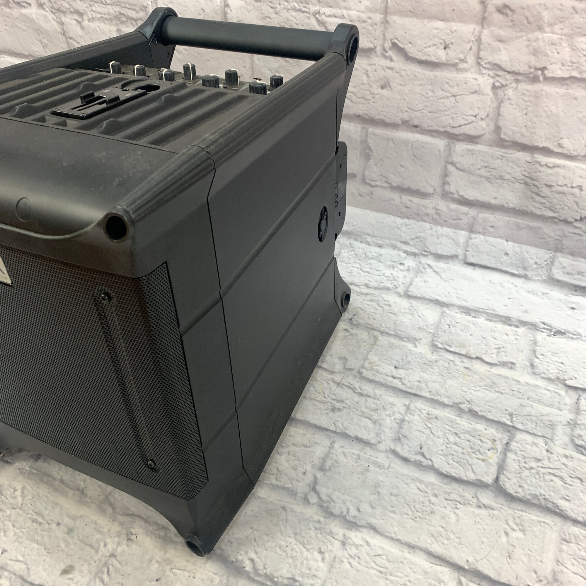 HK Audio Lucas Nano 300 Portable PA System