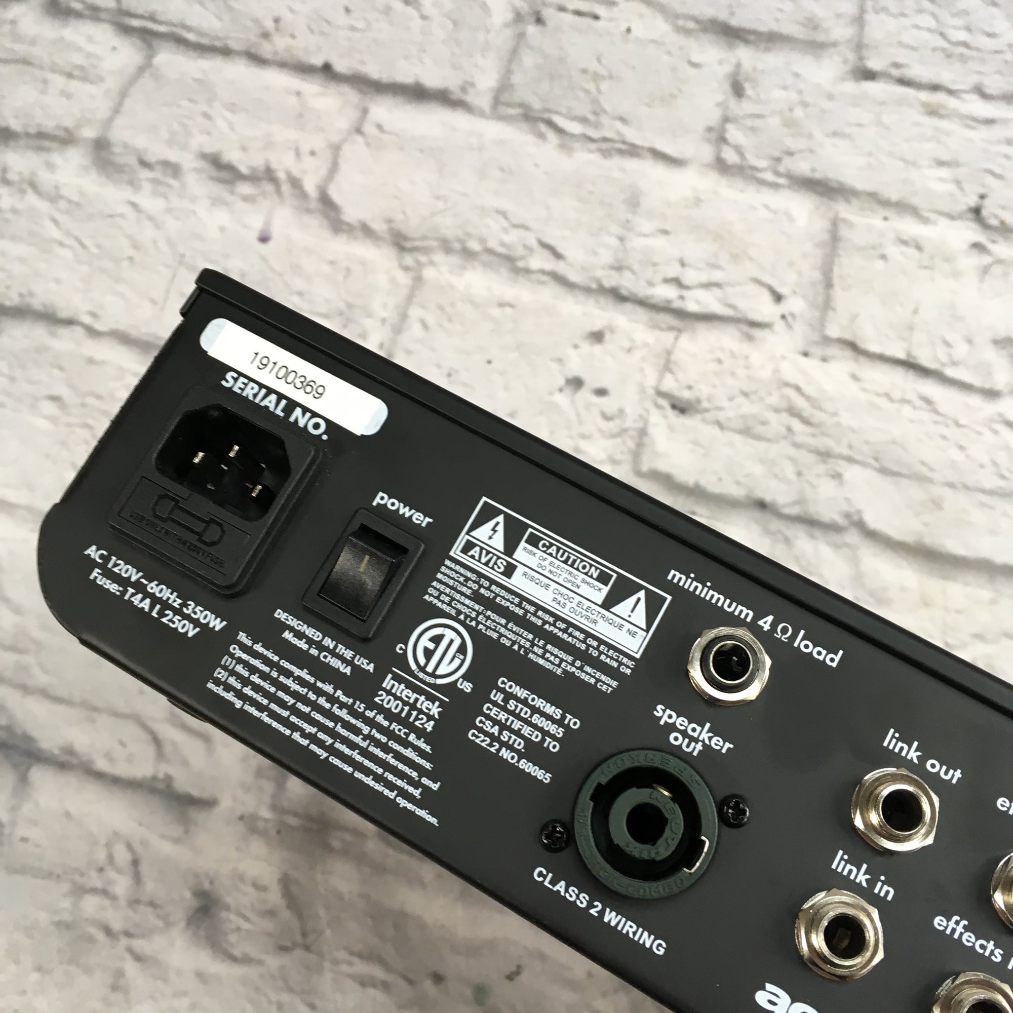 Acoustic B300HD 300 Watt Bass Amp head