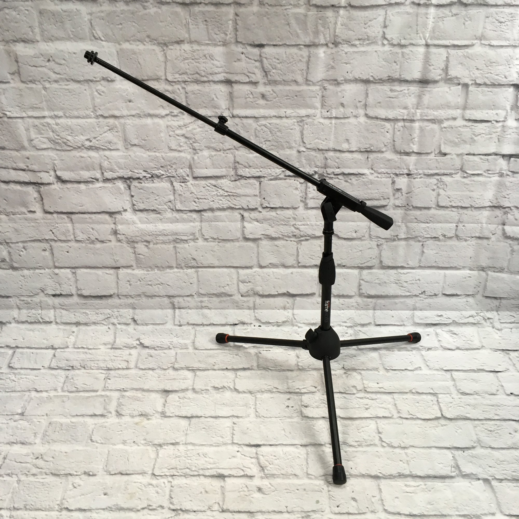 Gator Frameworks Telescoping Boom  Microphone Stand