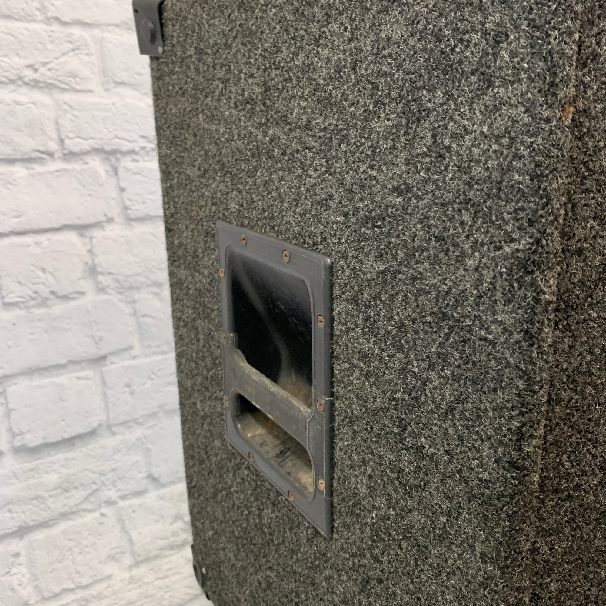 Unknown 15" Carpeted Speaker Bass Cabinet