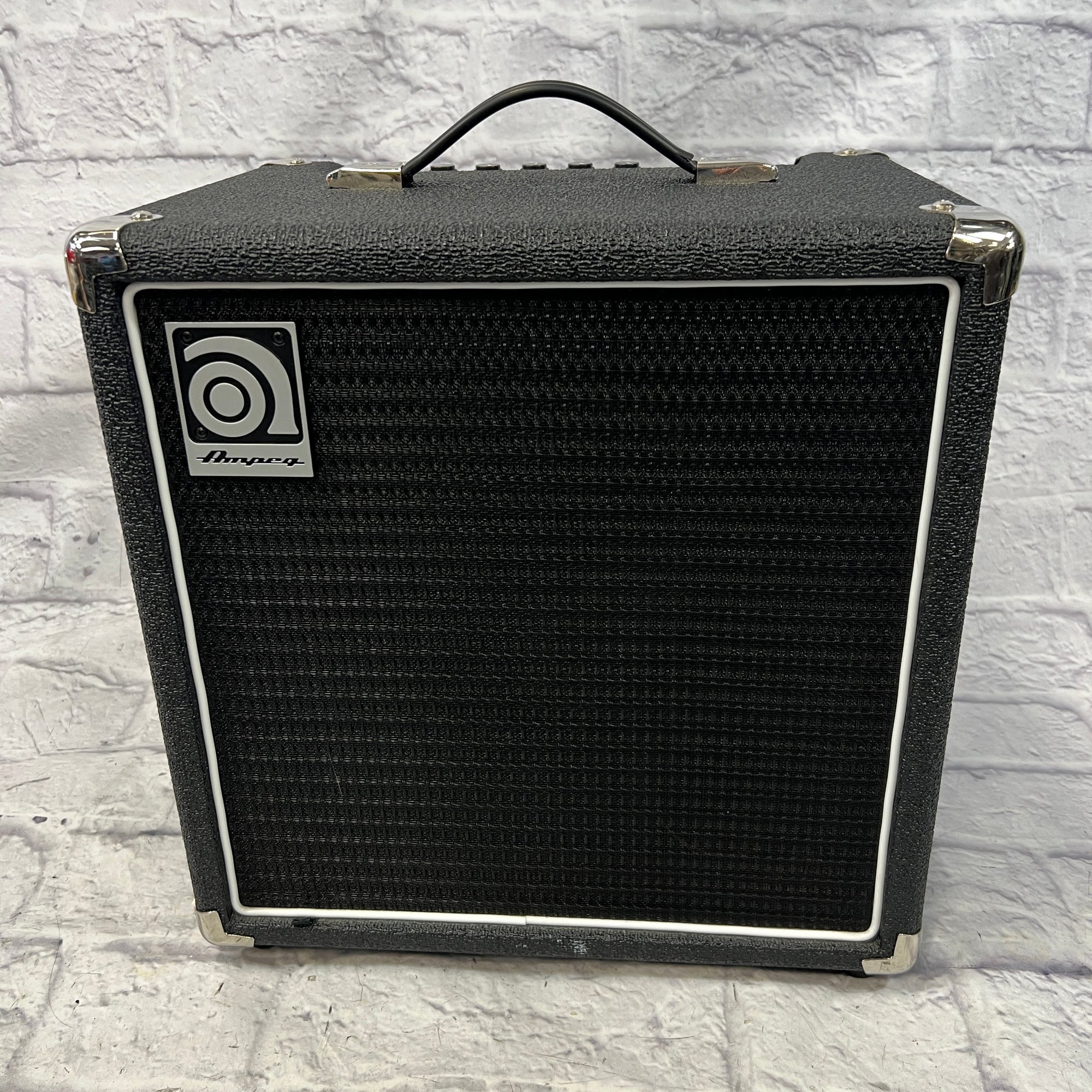 Ampeg BA108 Bass Guitar Combo Amp