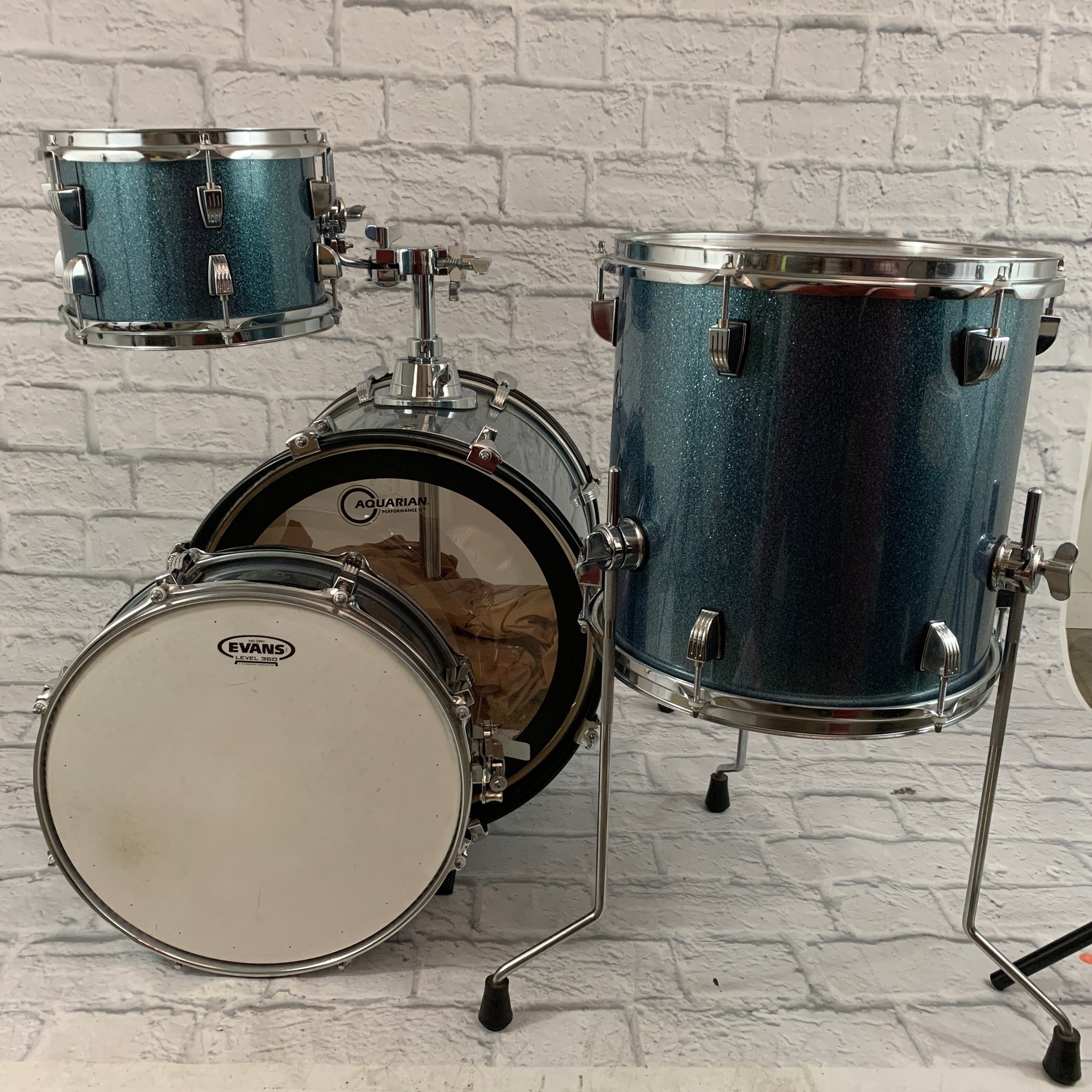 Ludwig Breakbeats 16 BD / 13 FL / 10 RT /14 SD - Azure Sparkle Drum Kit w/ Bags