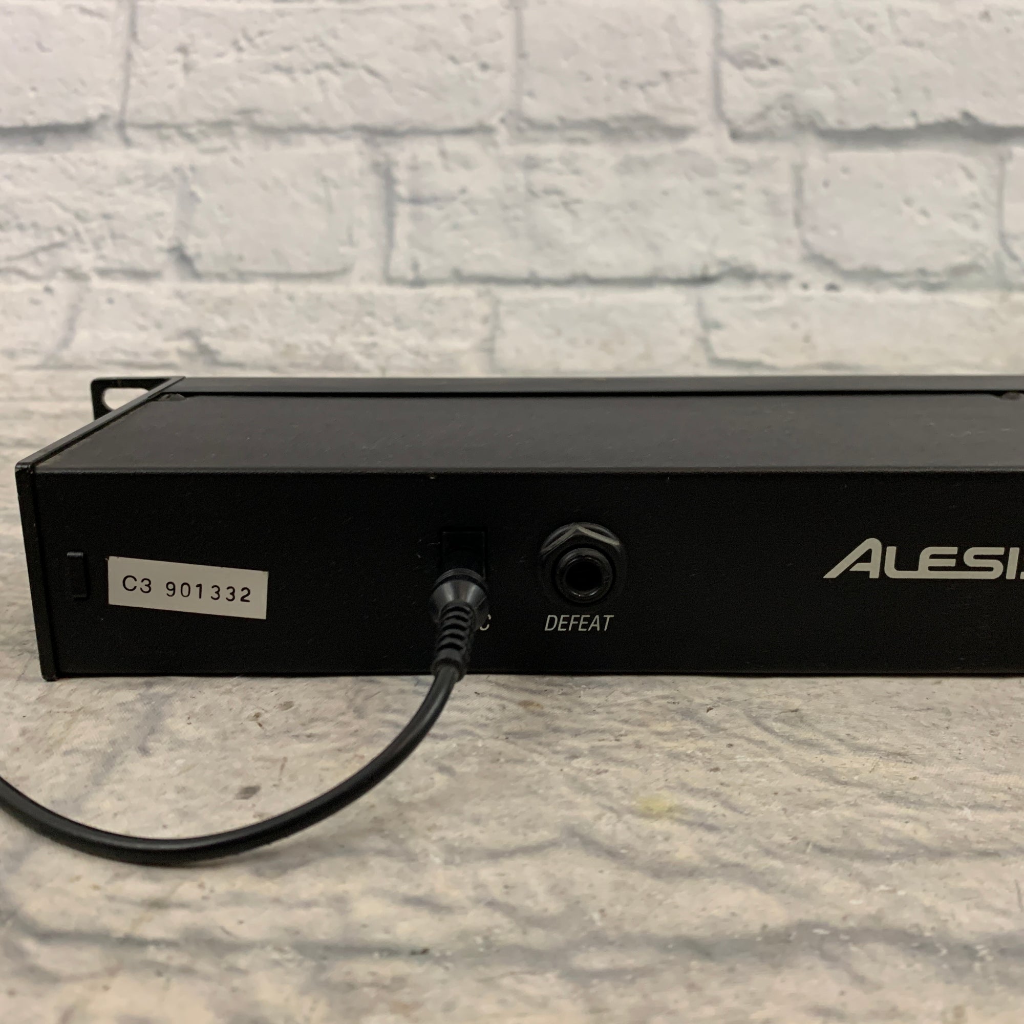 Alesis Microverb III Digital Reverb and Delay Rack Unit w/ Power