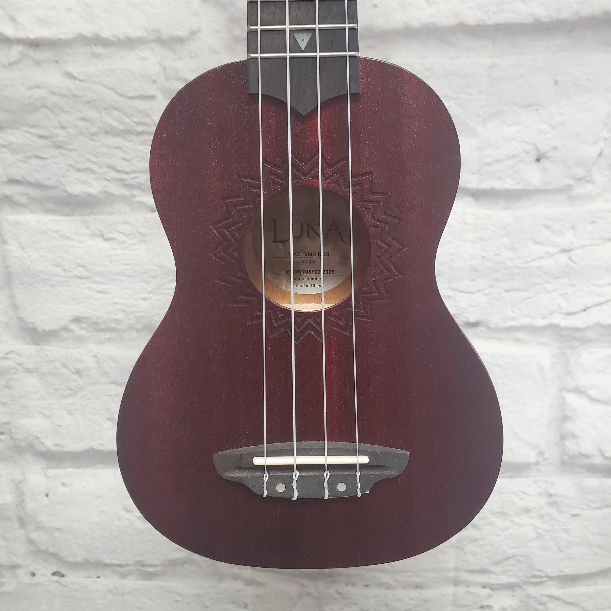 Luna Ukulele Vintage Mahogany