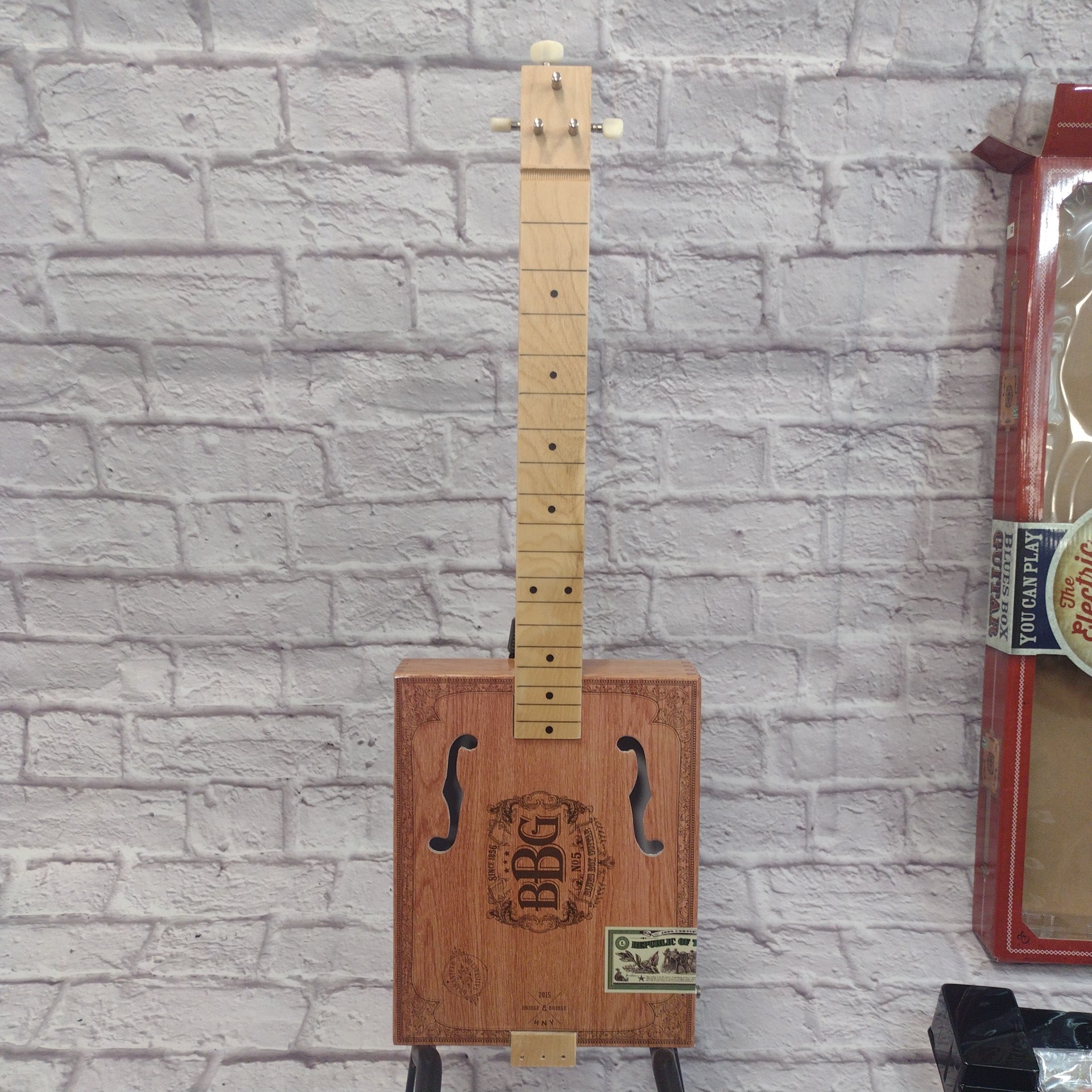 Unknown Blues Box Guitar Kit