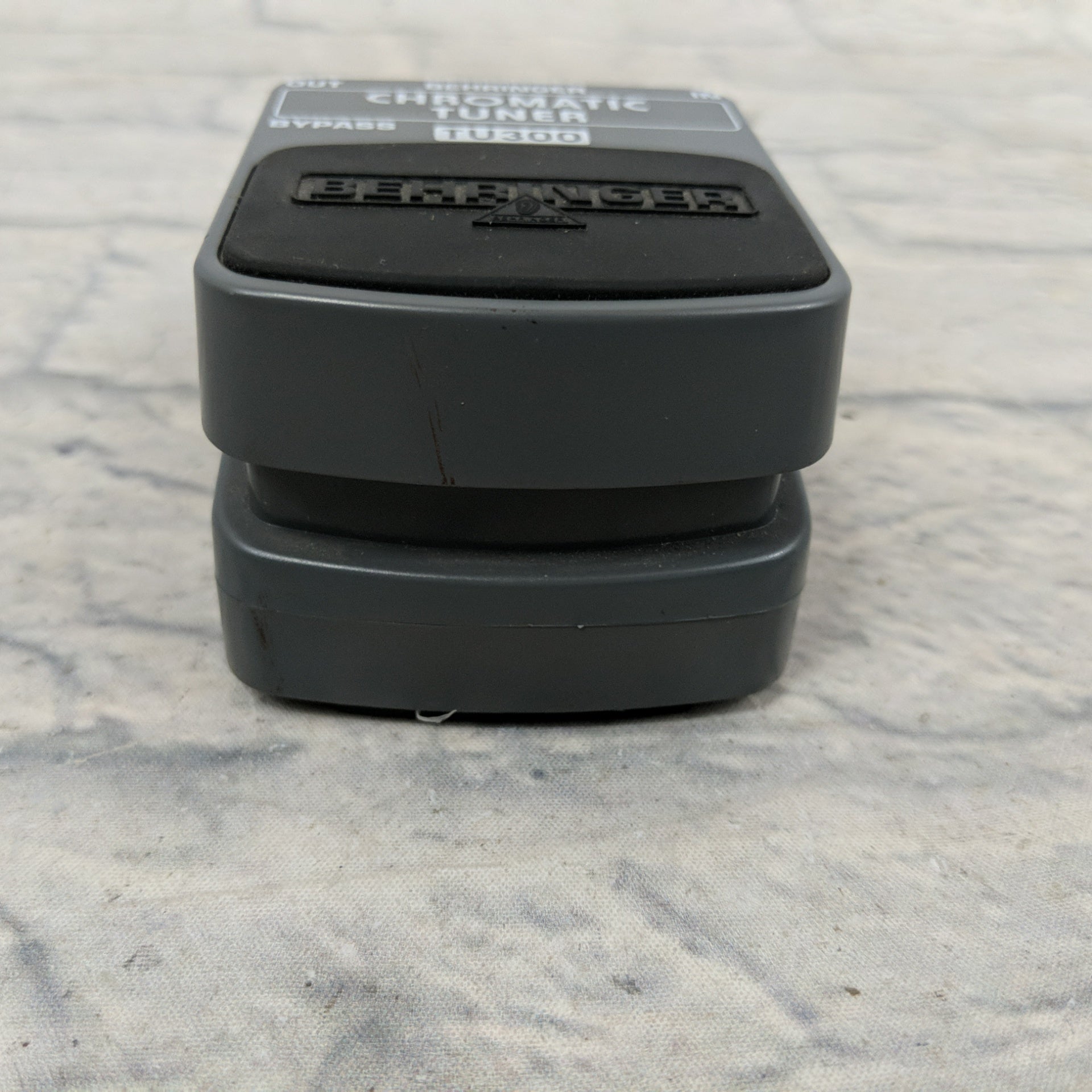 Behringer TU300 Chromatic Tuner